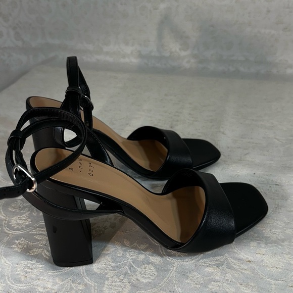 A New Day Black Haley Ankle Strap Flare Heels Size 6 - Picture 7 of 8